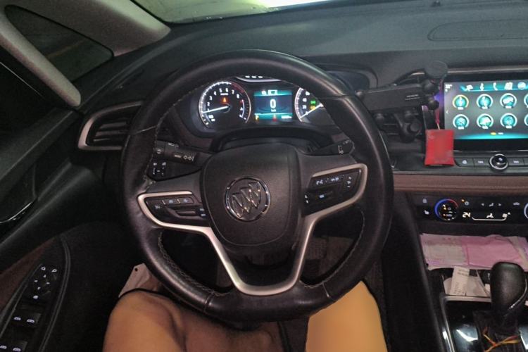 Used Buick GL6 2019 18T 6-Seater Connected Luxury Version China VI Standard Steering Wheel