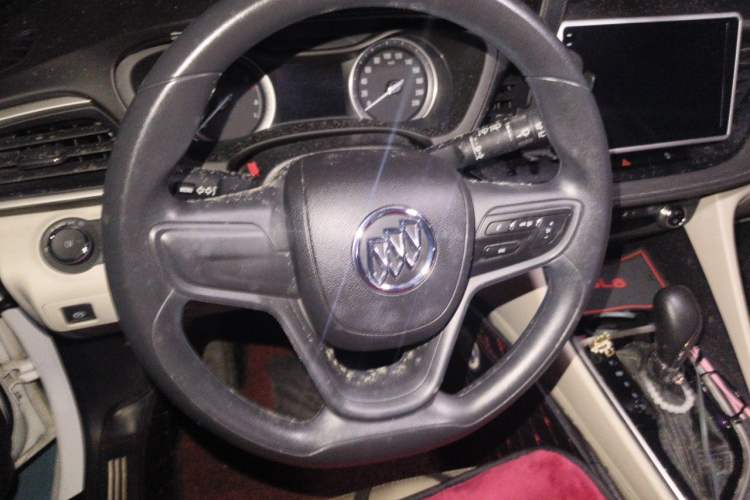 Used Buick GL6 2019 18T 6-Seater Elite Version China V Standard Steering Wheel