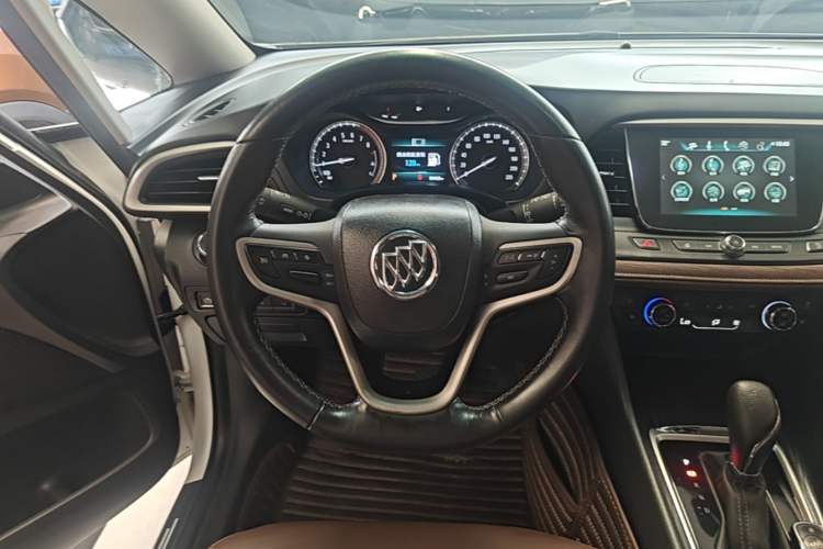 Used Buick GL6 2019 18T 6-Seater Connected Luxury Version China V Standard Steering Wheel
