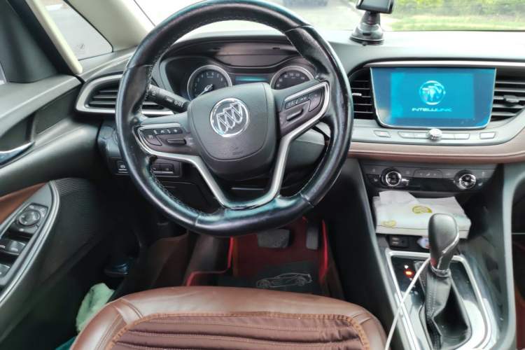 Used Buick GL6 2019 18T 6-Seater Connected Luxury Version China V Standard Steering Wheel