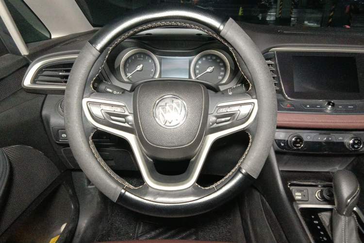 Used Buick GL6 2019 18T 6-Seater Connected Luxury Version China VI Standard Steering Wheel