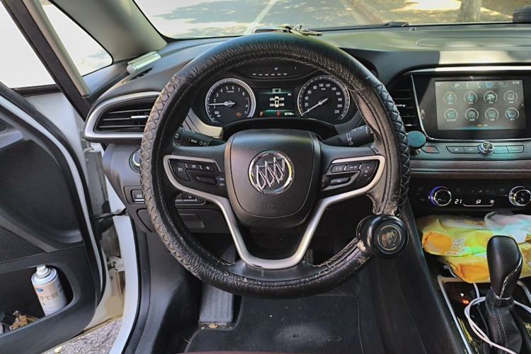 Used Buick GL6 2019 18T 6-Seater Connected Luxury Version China VI Standard Steering Wheel