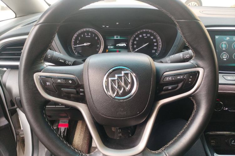 Used Buick GL6 2019 18T 6-Seater Connected Luxury Version China VI Standard Steering Wheel