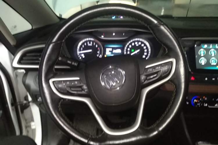 Used Buick GL6 2019 18T 5-Seater Connected Luxury Version China V Standard Steering Wheel