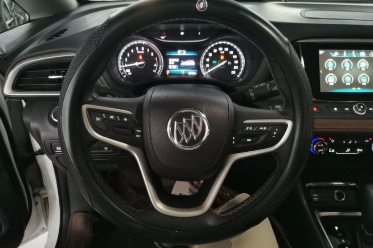 Used Buick GL6 2019 18T 6-Seater Connected Luxury Version China VI Standard Steering Wheel