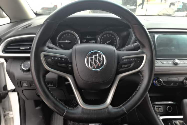 Used Buick GL6 2019 18T 6-Seater Connected Luxury Version China VI Standard Steering Wheel