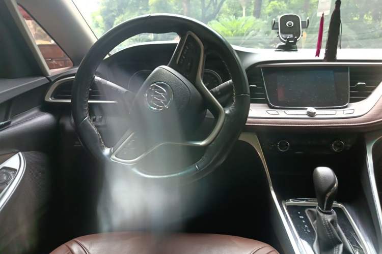 Used Buick GL6 2019 18T 6-Seater Connected Luxury Version China V Standard Steering Wheel