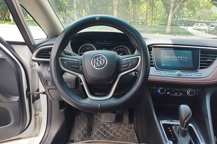 Used Buick GL6 2019 18T 6-Seater Elite Version China VI Standard Steering Wheel