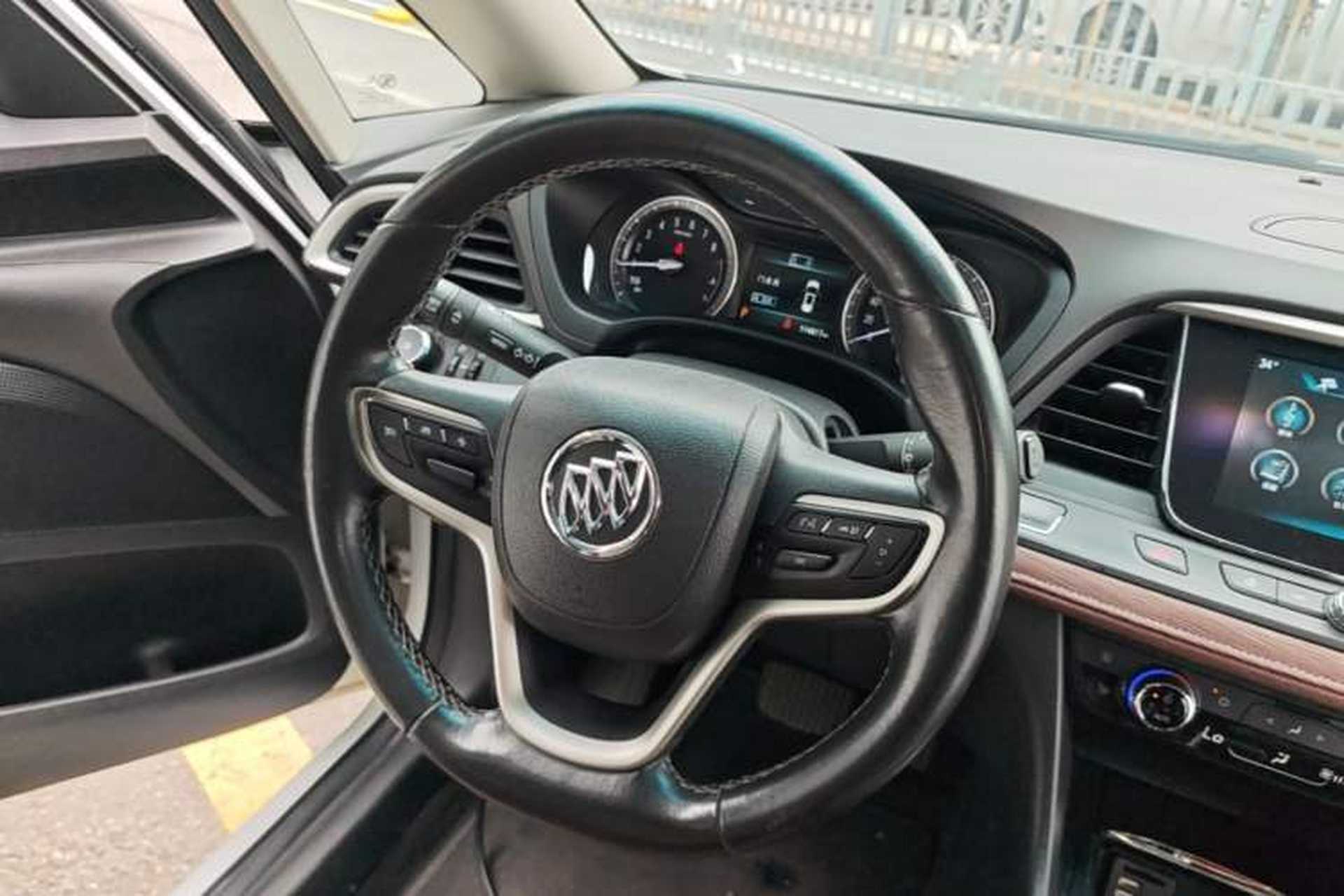 Used Buick GL6 2019 18T 6-Seater Connected Luxury Version China VI Standard Steering Wheel