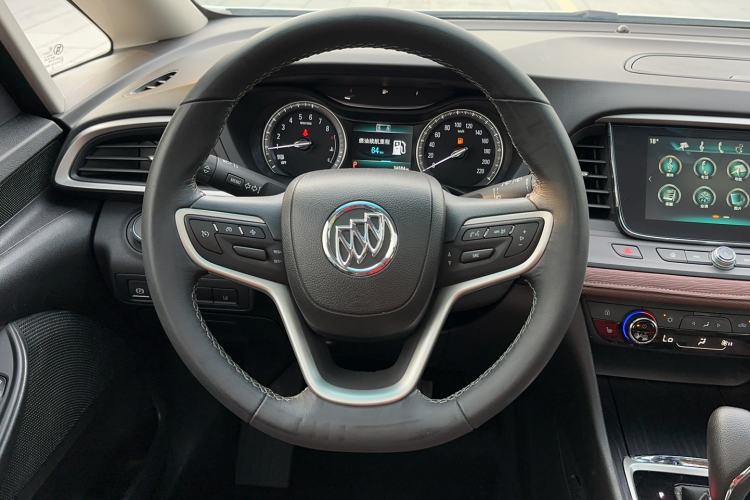 Used Buick GL6 2019 18T 6-Seater Connected Luxury Version China VI Standard Steering Wheel