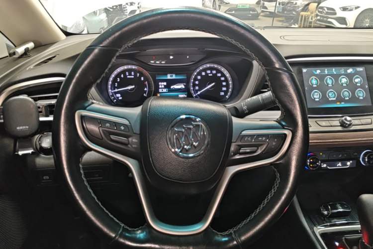 Used Buick GL6 2019 18T 6-Seater Connected Luxury Version China V Standard Steering Wheel