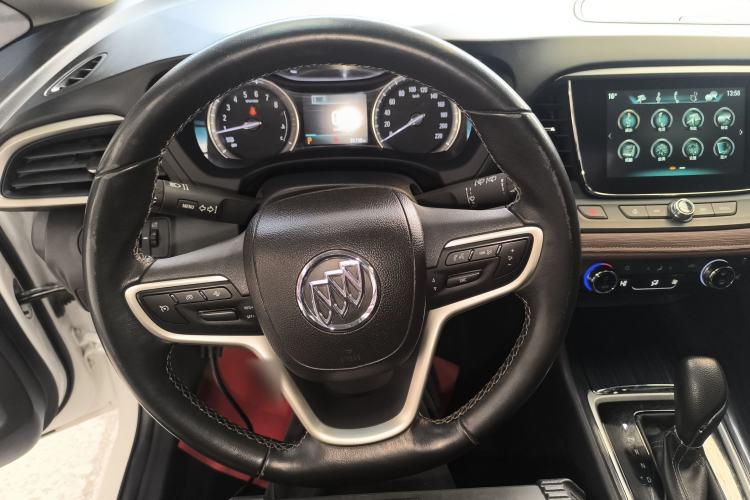 Used Buick GL6 2019 18T 6-Seater Connected Luxury Version China VI Standard Steering Wheel