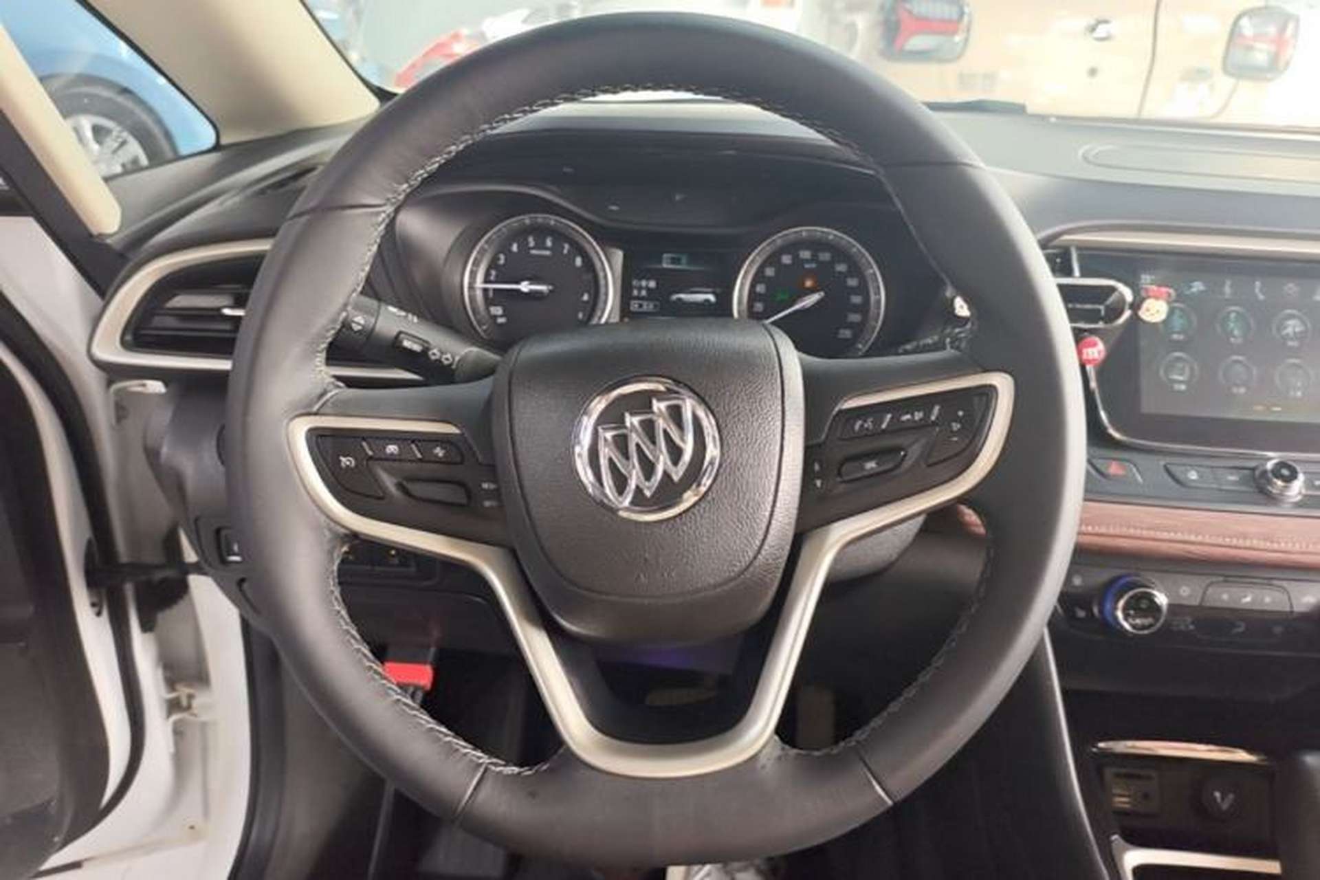 Used Buick GL6 2019 18T 6-Seater Connected Luxury Version China VI Standard Steering Wheel