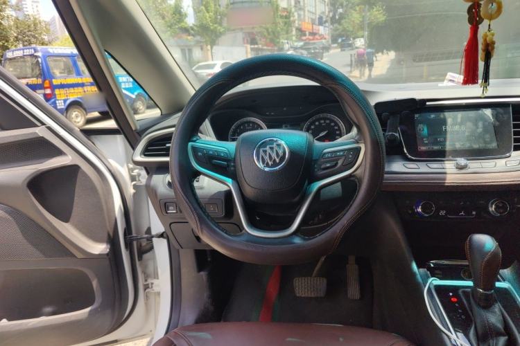 Used Buick GL6 2019 18T 6-Seater Connected Luxury Version China VI Standard Steering Wheel