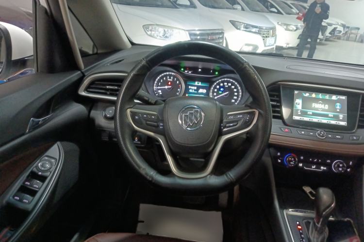 Used Buick GL6 2019 18T 6-Seater Connected Luxury Version China V Standard Steering Wheel