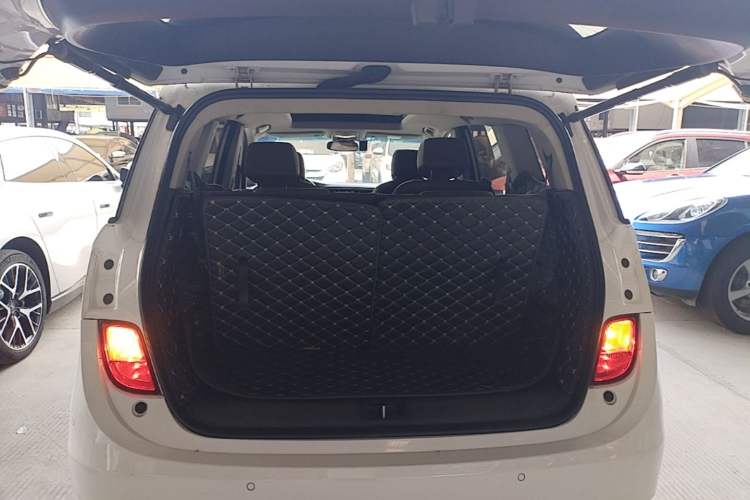 Used Buick GL6 2019 18T 6-Seater Connected Luxury Version China V Standard Trunk