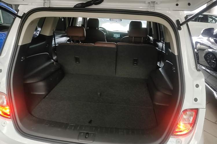 Used Buick GL6 2019 18T 5-Seater Connected Luxury Version China V Standard Trunk