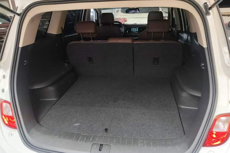 Used Buick GL6 2019 18T 5-Seater Connected Luxury Version China V Standard Trunk