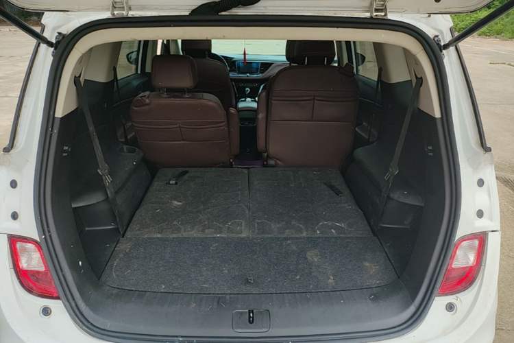 Used Buick GL6 2019 18T 6-Seater Connected Luxury Version China VI Standard Trunk