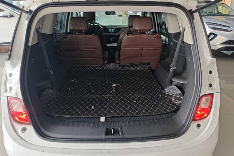Used Buick GL6 2019 18T 6-Seater Connected Luxury Version China VI Standard Trunk