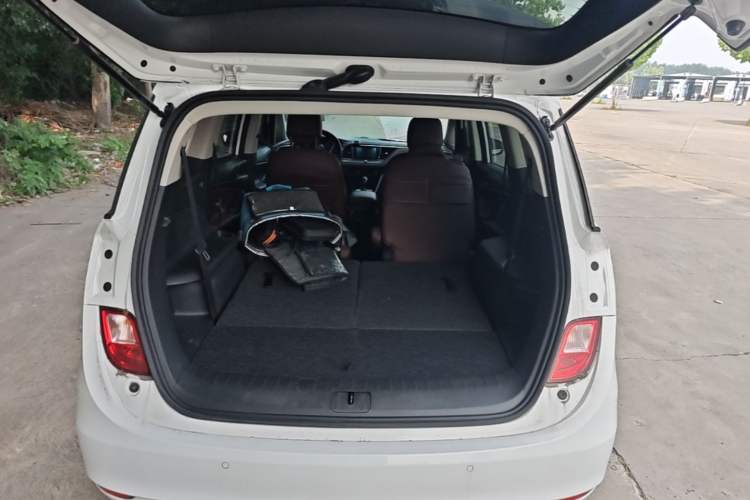 Used Buick GL6 2019 18T 6-Seater Connected Luxury Version China VI Standard Trunk