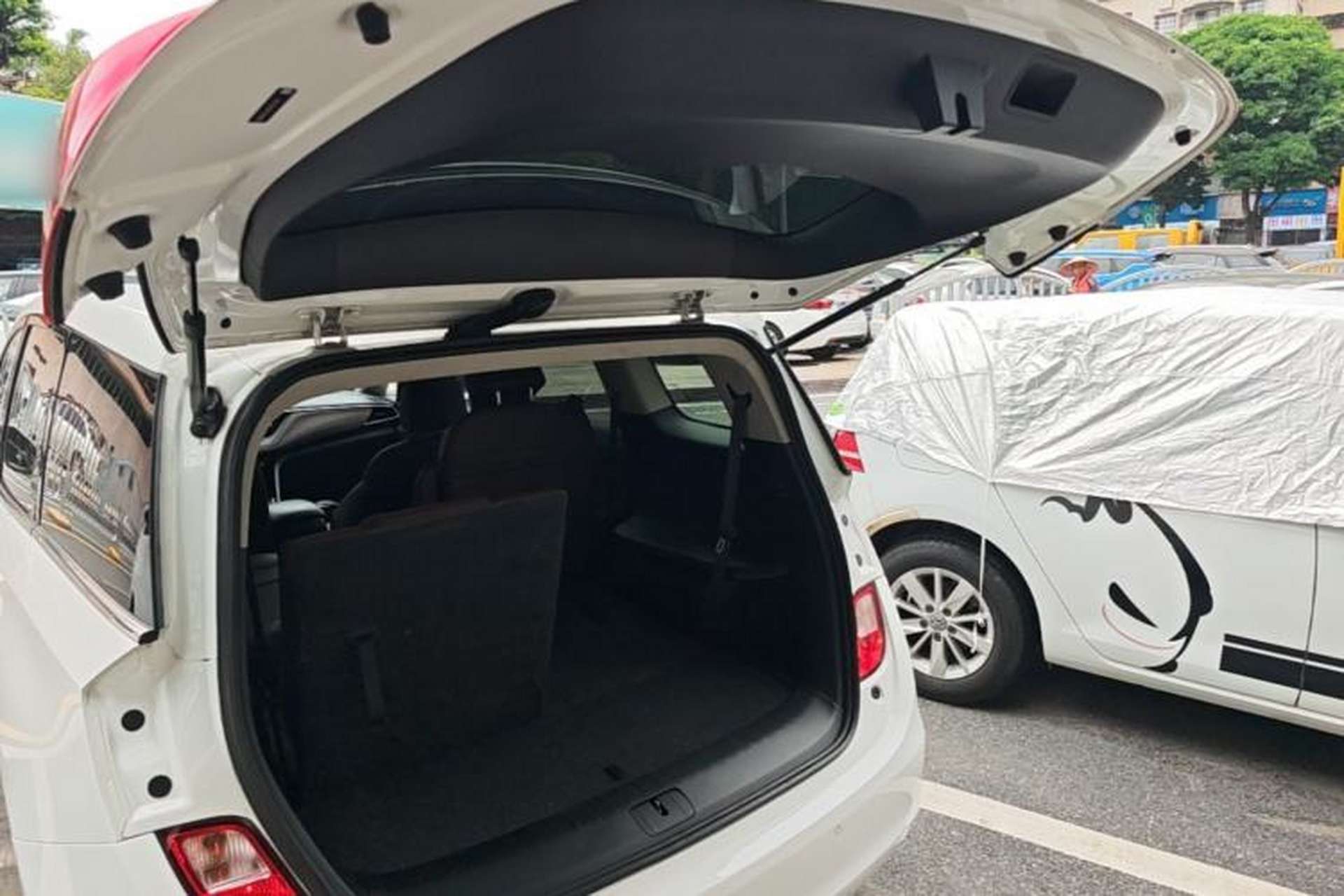 Used Buick GL6 2019 18T 6-Seater Connected Luxury Version China VI Standard Trunk