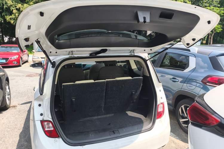 Used Buick GL6 2019 18T 6-Seater Elite Version China VI Standard Trunk