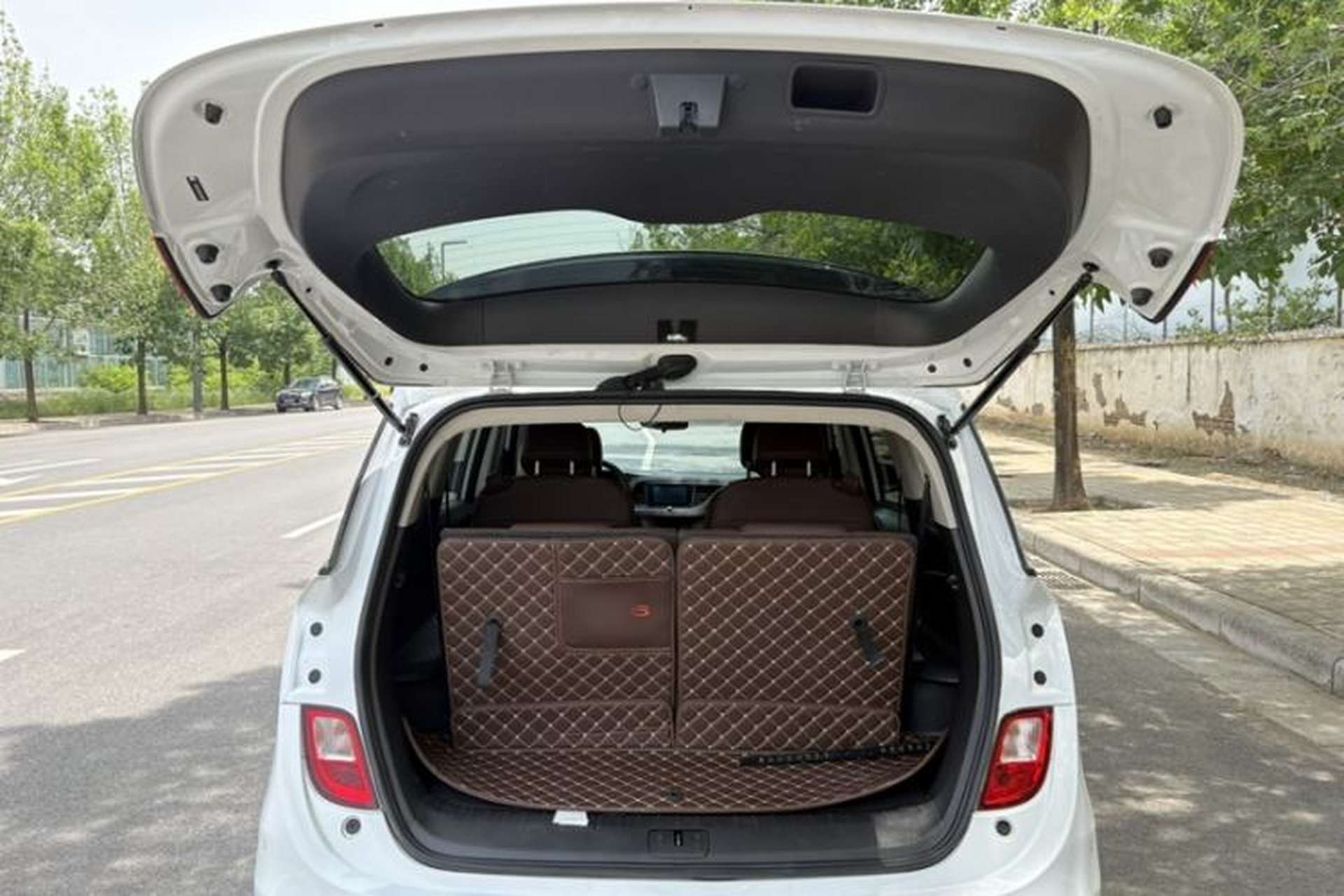 Used Buick GL6 2019 18T 6-Seater Connected Luxury Version China VI Standard Trunk