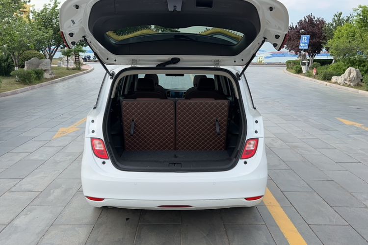 Used Buick GL6 2019 18T 6-Seater Connected Luxury Version China VI Standard Trunk