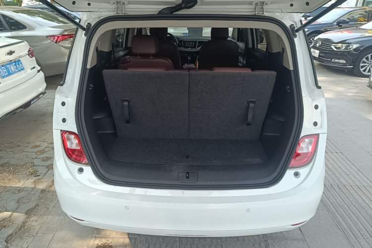 Used Buick GL6 2019 18T 6-Seater Connected Luxury Version China VI Standard Trunk