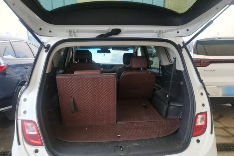 Used Buick GL6 2019 18T 6-Seater Connected Luxury Version China VI Standard Trunk