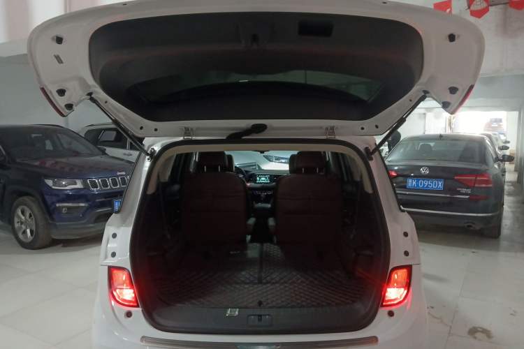Used Buick GL6 2019 18T 6-Seater Connected Luxury Version China V Standard Trunk
