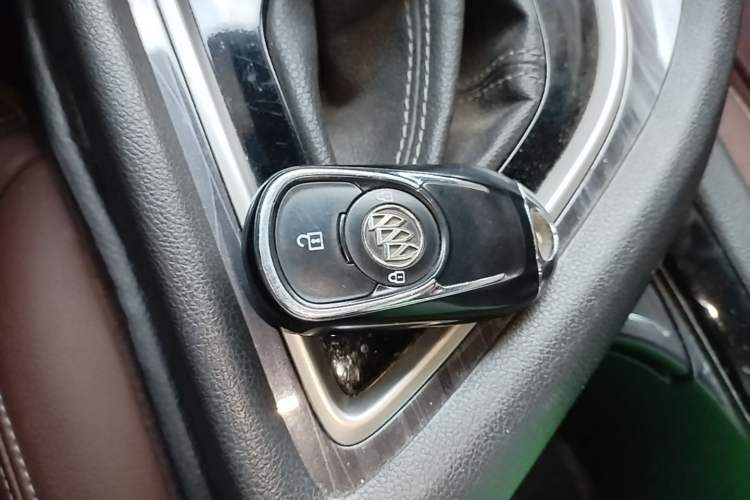 Used Buick GL6 2019 18T 6-Seater Connected Luxury Version China V Standard Vehicle Key