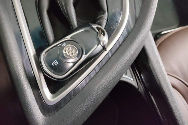 Used Buick GL6 2019 18T 6-Seater Connected Luxury Version China V Standard Vehicle Key