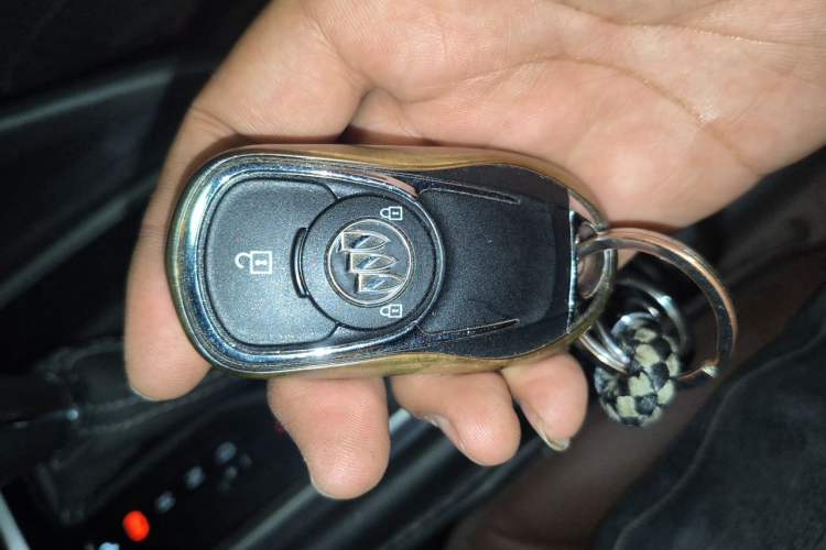 Used Buick GL6 2019 18T 6-Seater Connected Luxury Version China VI Standard Vehicle Key