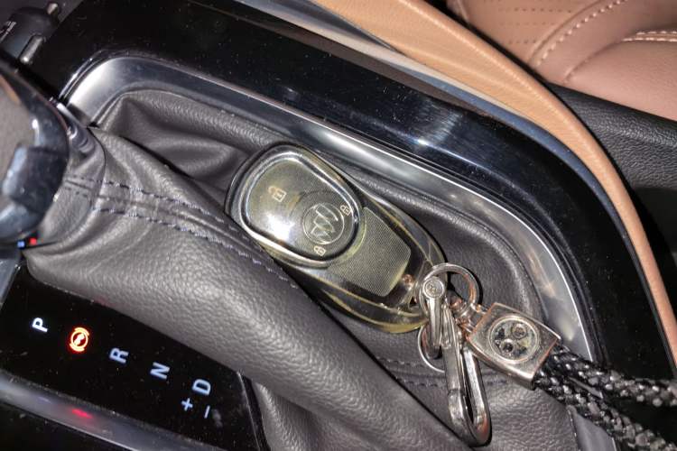 Used Buick GL6 2019 18T 6-Seater Connected Luxury Version China V Standard Vehicle Key