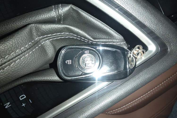 Used Buick GL6 2019 18T 6-Seater Connected Luxury Version China VI Standard Vehicle Key