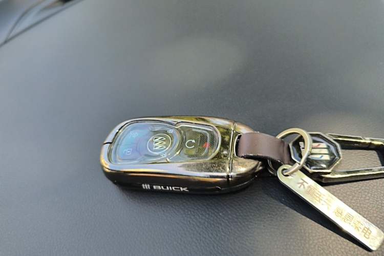 Used Buick GL6 2019 18T 6-Seater Connected Luxury Version China VI Standard Vehicle Key