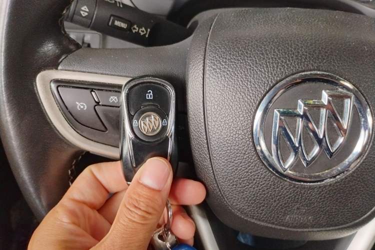 Used Buick GL6 2019 18T 6-Seater Connected Luxury Version China VI Standard Vehicle Key