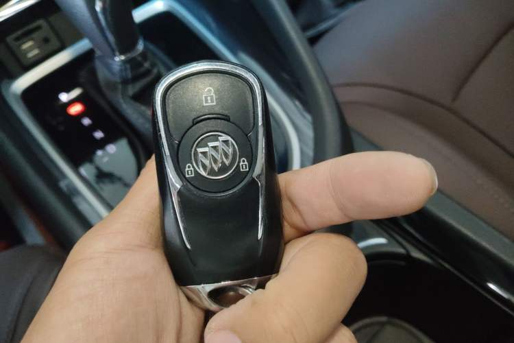Used Buick GL6 2019 18T 6-Seater Connected Luxury Version China VI Standard Vehicle Key