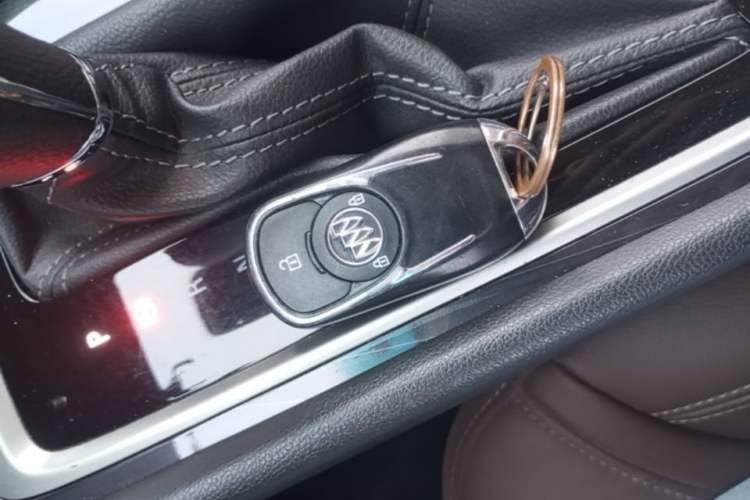 Used Buick GL6 2019 18T 6-Seater Connected Luxury Version China VI Standard Vehicle Key