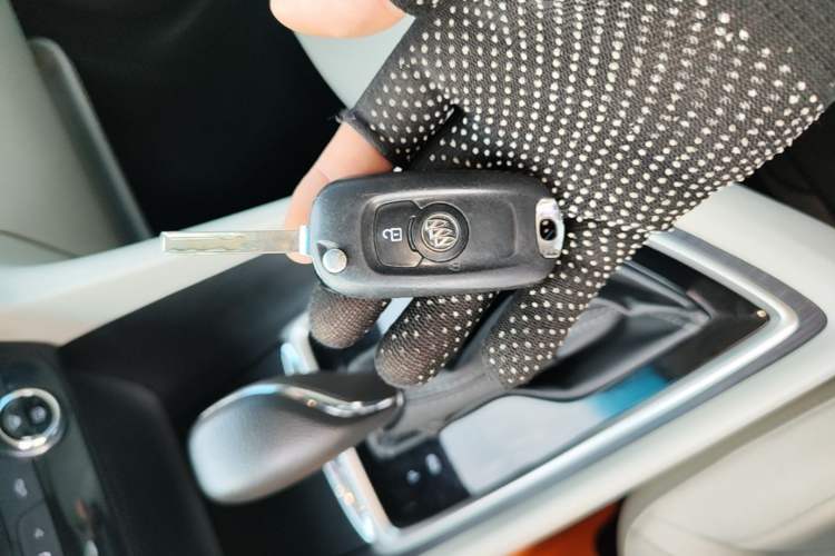 Used Buick GL6 2019 18T 6-Seater Elite Version China VI Standard Vehicle Key