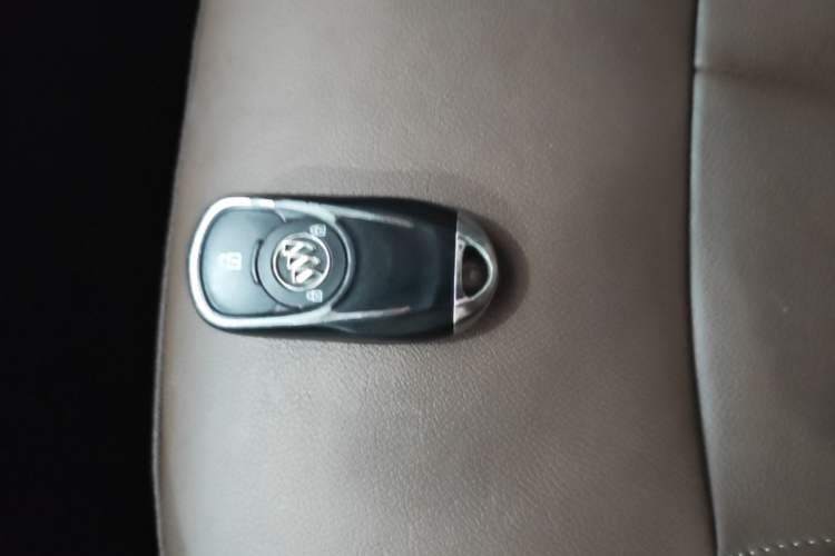 Used Buick GL6 2019 18T 6-Seater Connected Luxury Version China VI Standard Vehicle Key