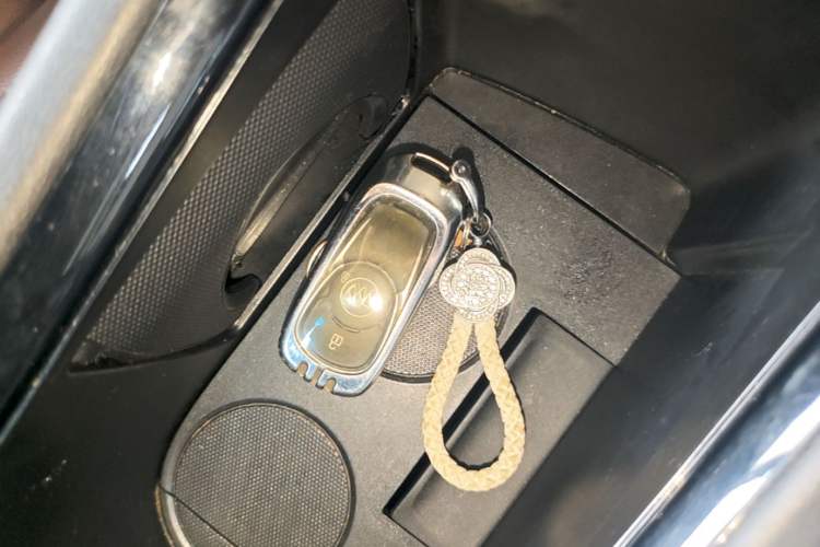 Used Buick GL6 2019 18T 6-Seater Connected Luxury Version China VI Standard Vehicle Key