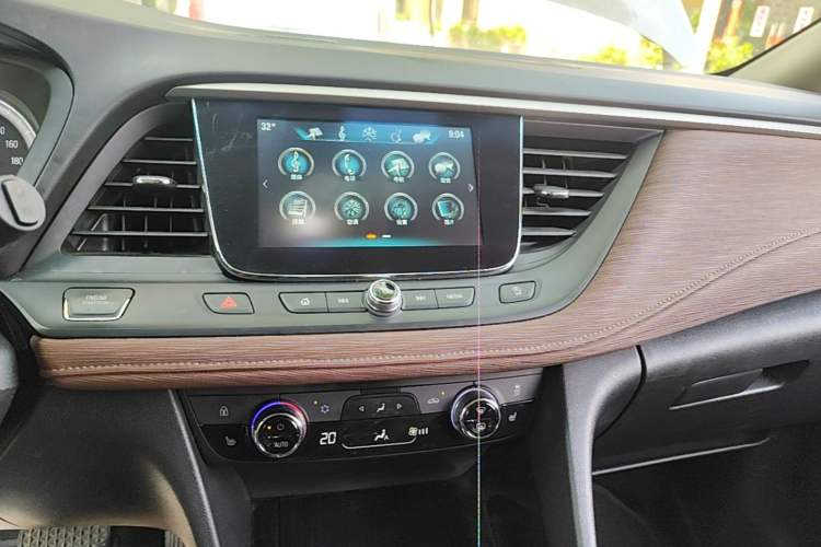 Used Buick GL6 2019 18T 6-Seater Connected Luxury Version China VI Standard Audio And AC Panel