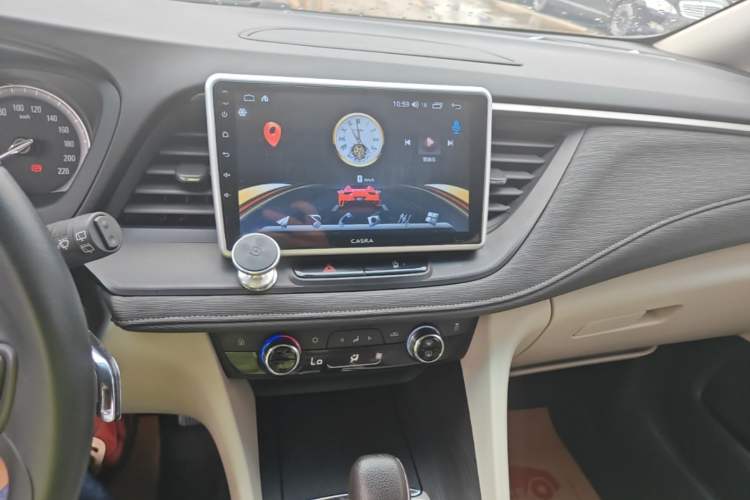 Used Buick GL6 2019 18T 6-Seater Elite Version China VI Standard Audio And AC Panel