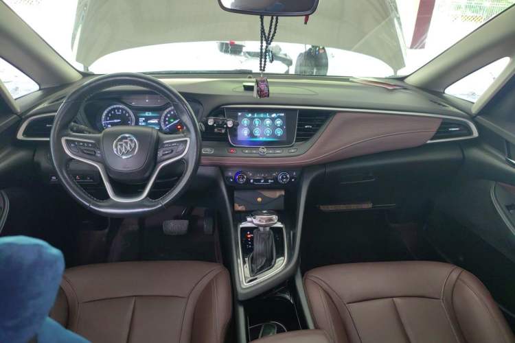 Used Buick GL6 2019 18T 6-Seater Connected Luxury Version China VI Standard Center Console
