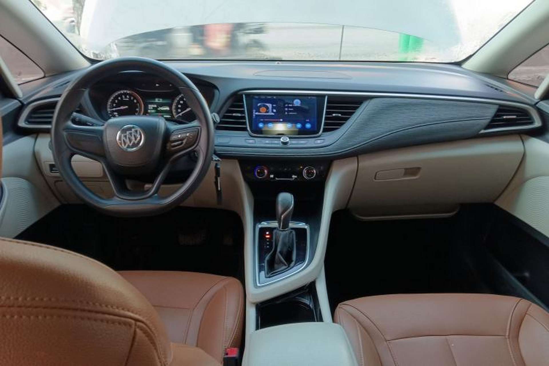 Used Buick GL6 2019 18T 6-Seater Elite Version China V Standard Center Console
