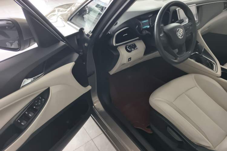 Used Buick GL6 2019 18T 6-Seater Elite Version China V Standard Driver Seat