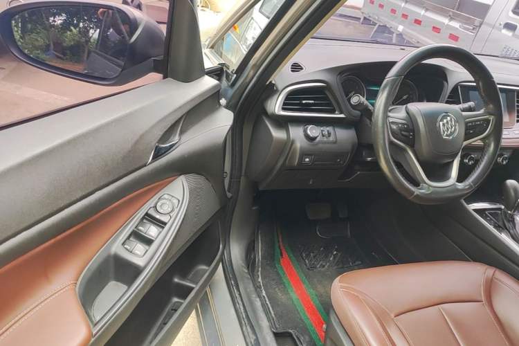 Used Buick GL6 2019 18T 6-Seater Connected Luxury Version China VI Standard Driver Seat